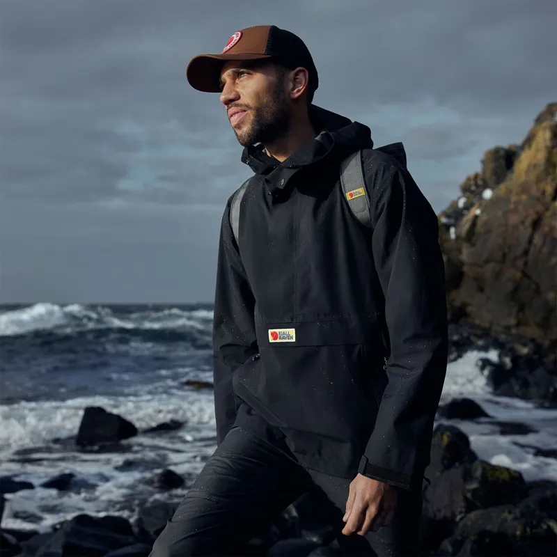 Fjallraven Vardag Hydratic Waterproof Anorak Mens in Dark Navy-2